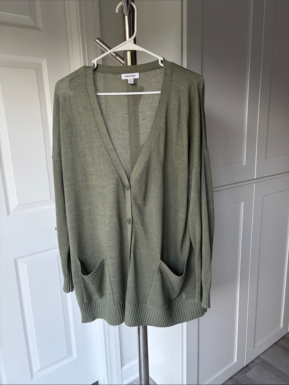 Nordstrom Olive Green V-Neck Button Cardigan, Size XXL.